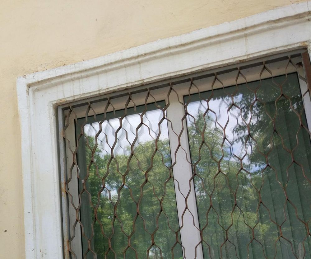 Попал в стекло СМИ: неизвестный целился в здание ВНИИЭФ