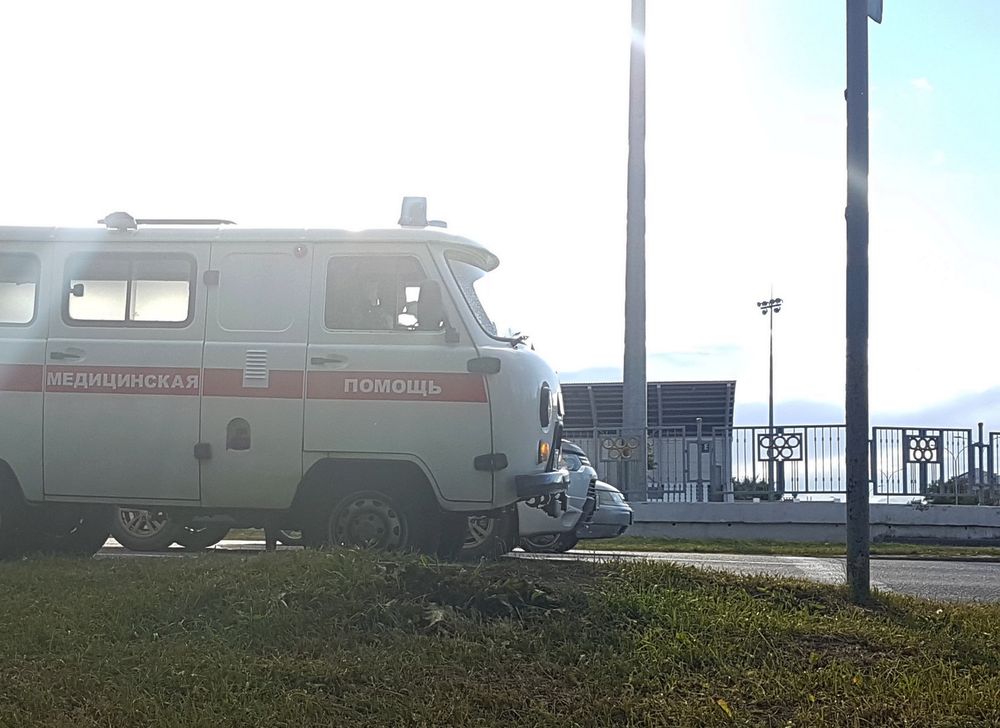 Не кивнуть Юная гимнастка получила растяжение на батуте