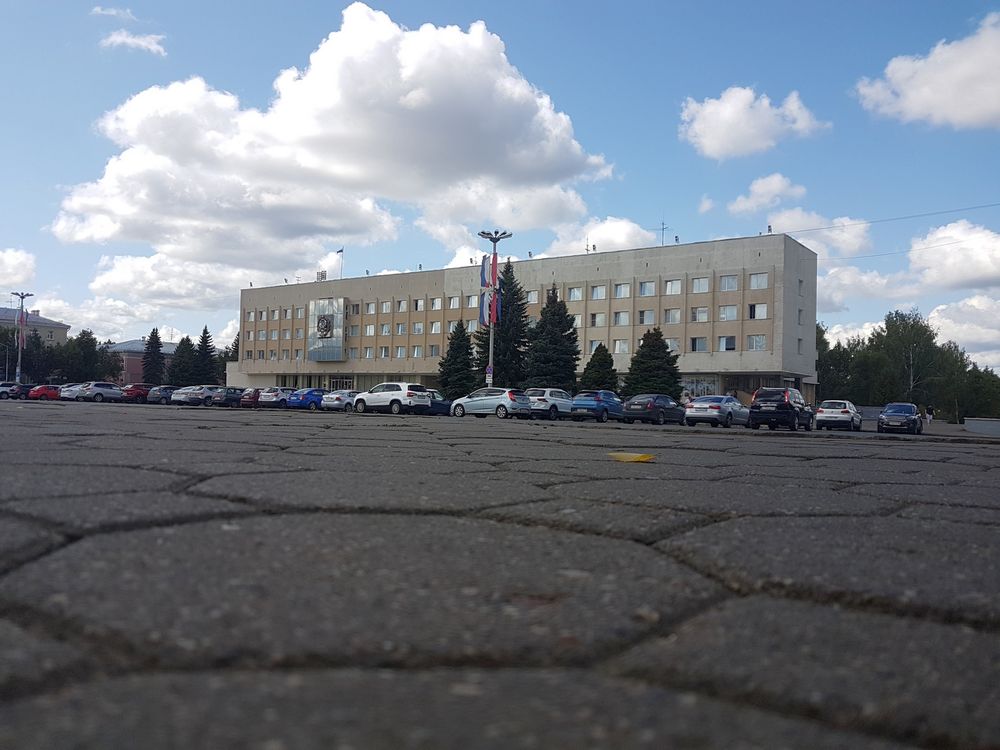 Срочная экспертиза Директор-муниципал заплатит 15000 рублей за опоздание