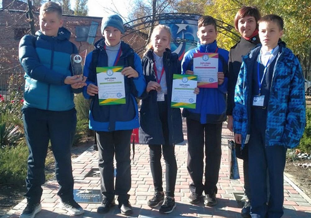 Три награды Школьники из "тринадцатой" вернулись с международной олимпиады