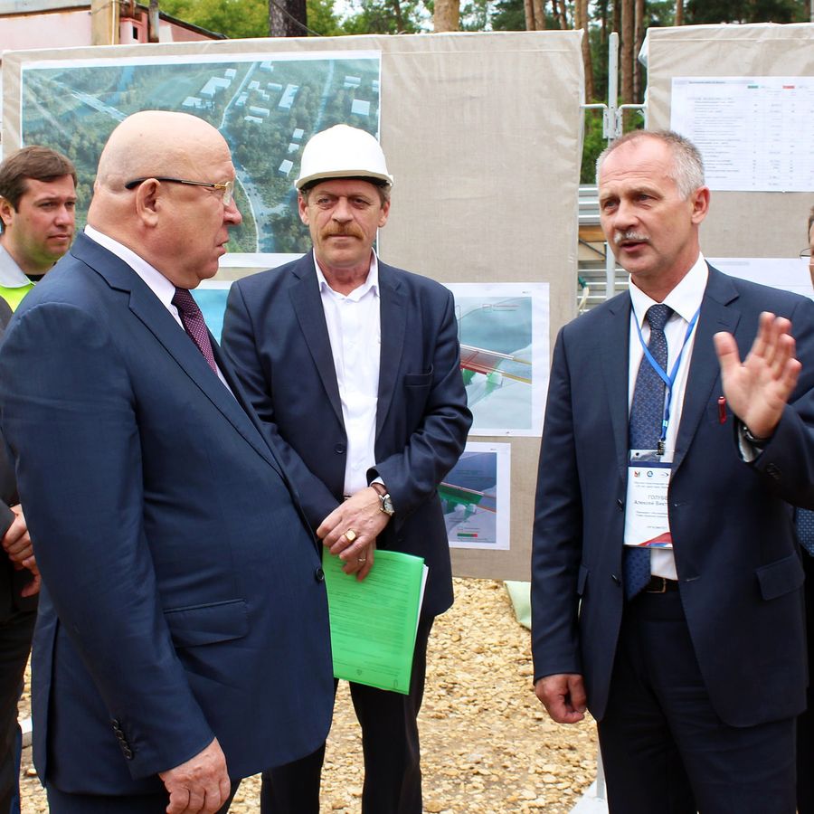 Обгон разрешён Власти анонсировали открытие движения по Октябрьскому в начале осени