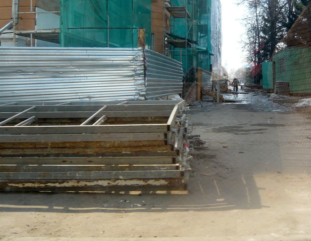 Не удержал равновесие Госинспекция труда расследует травму на погрузочной площадке