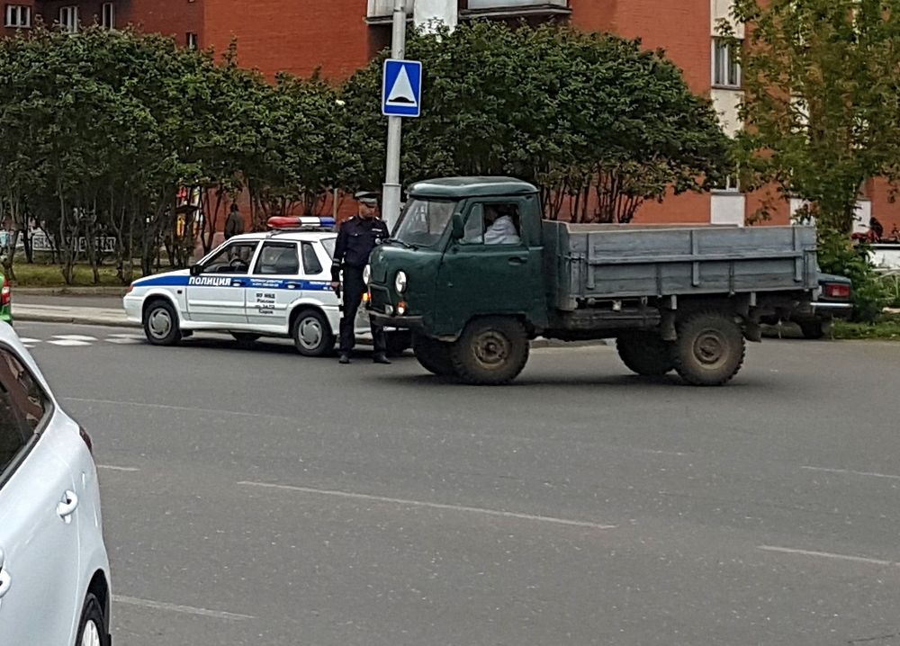 За руль не садись Автоинспекторы проводят массовые проверки на алкотестере