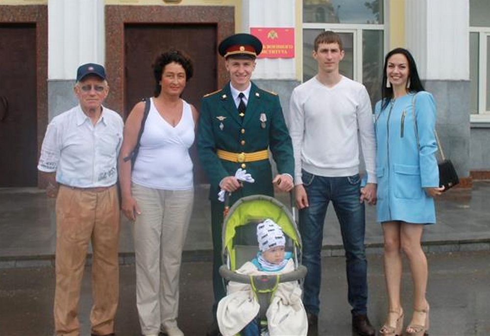 Герою России Произведения поэтов из Росгвардии оценили в дивизии